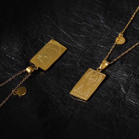 NEW 18K Gold Plated Gemini Sign Zodiac Tarot Card Square Pendant Ne… - Picture 5 of 14